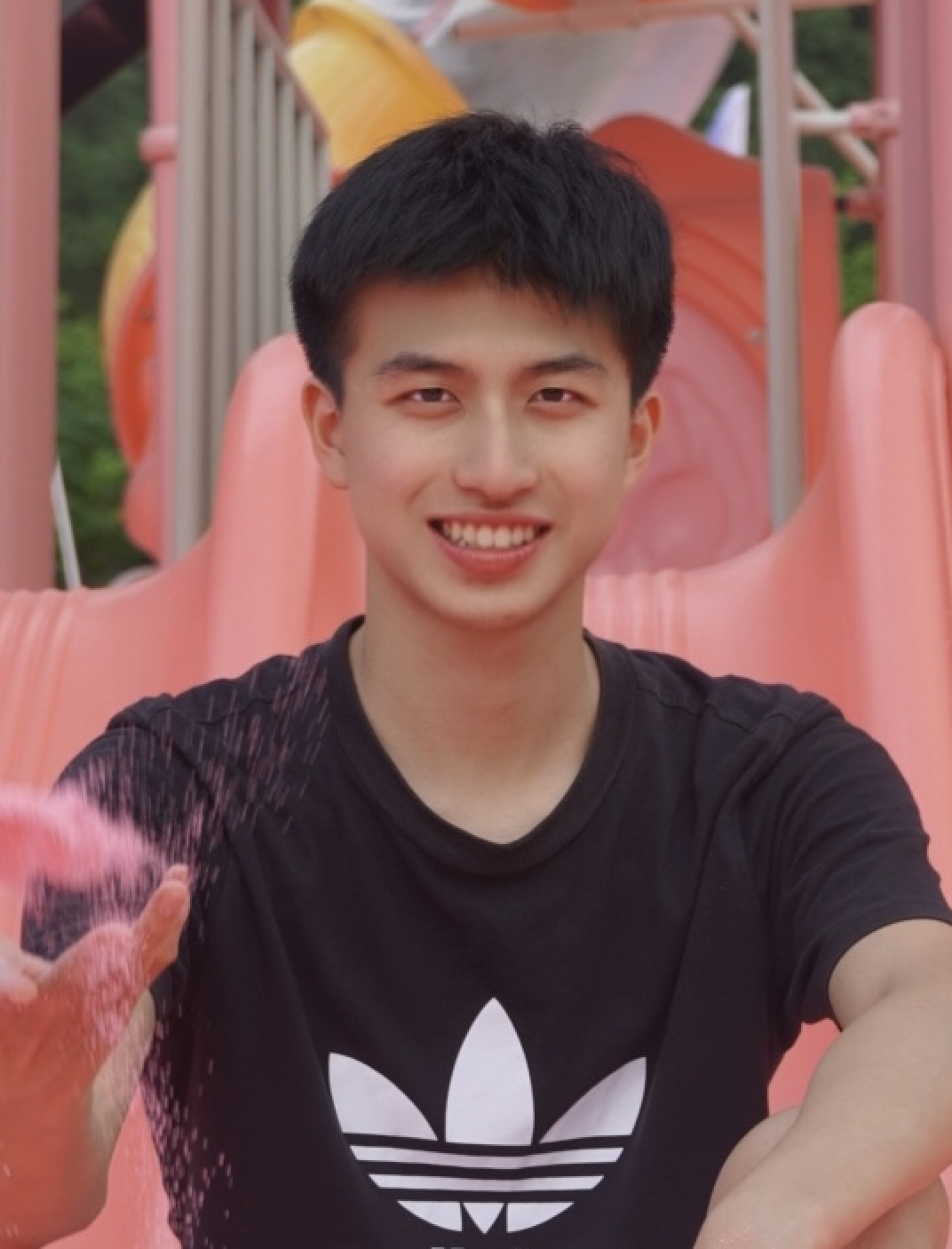 Yiming Zhong 鐘一鳴